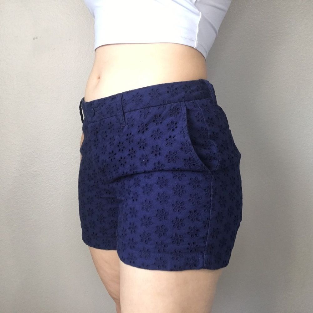Faded Glory High Waisted Navy Flower Shorts - Picture 1 of 5